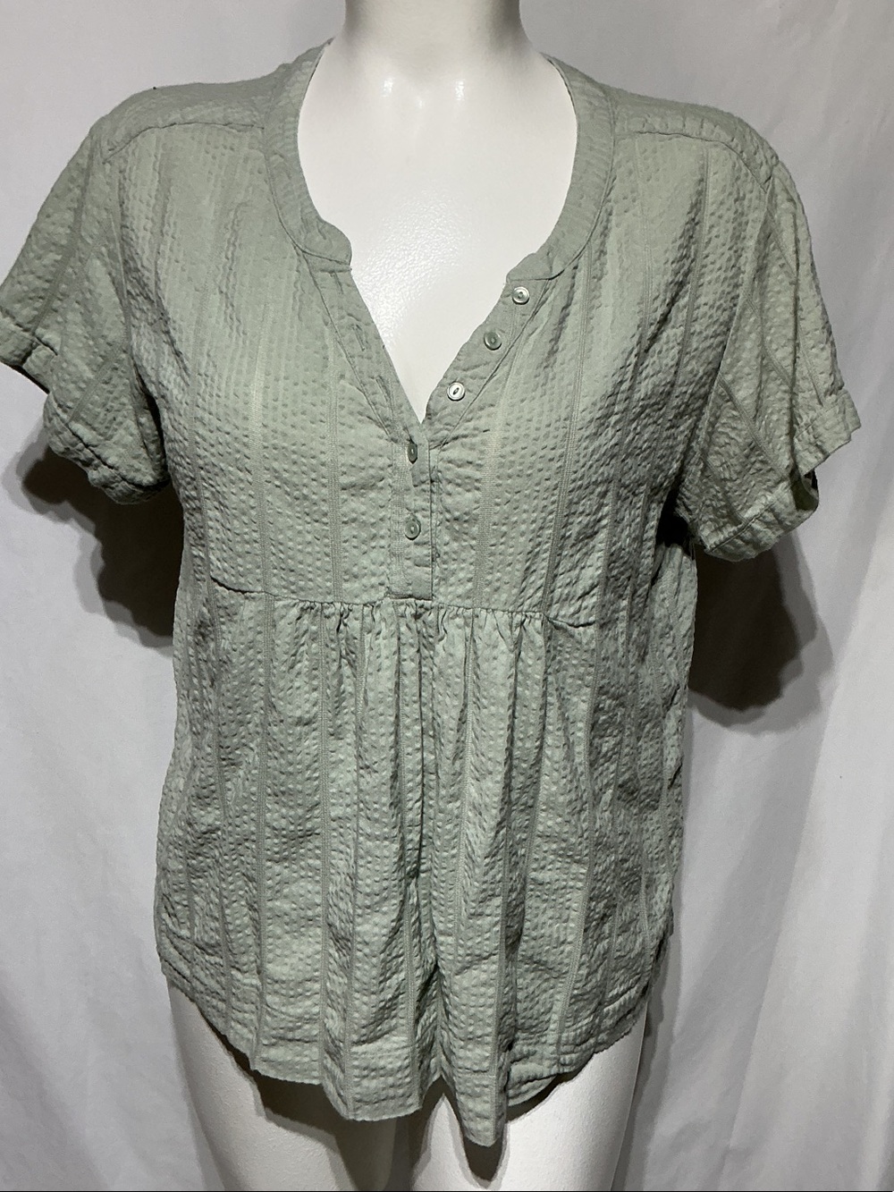 Lucky Brand Sage Green Short Sleeve Henley Peasant Top Sz XL